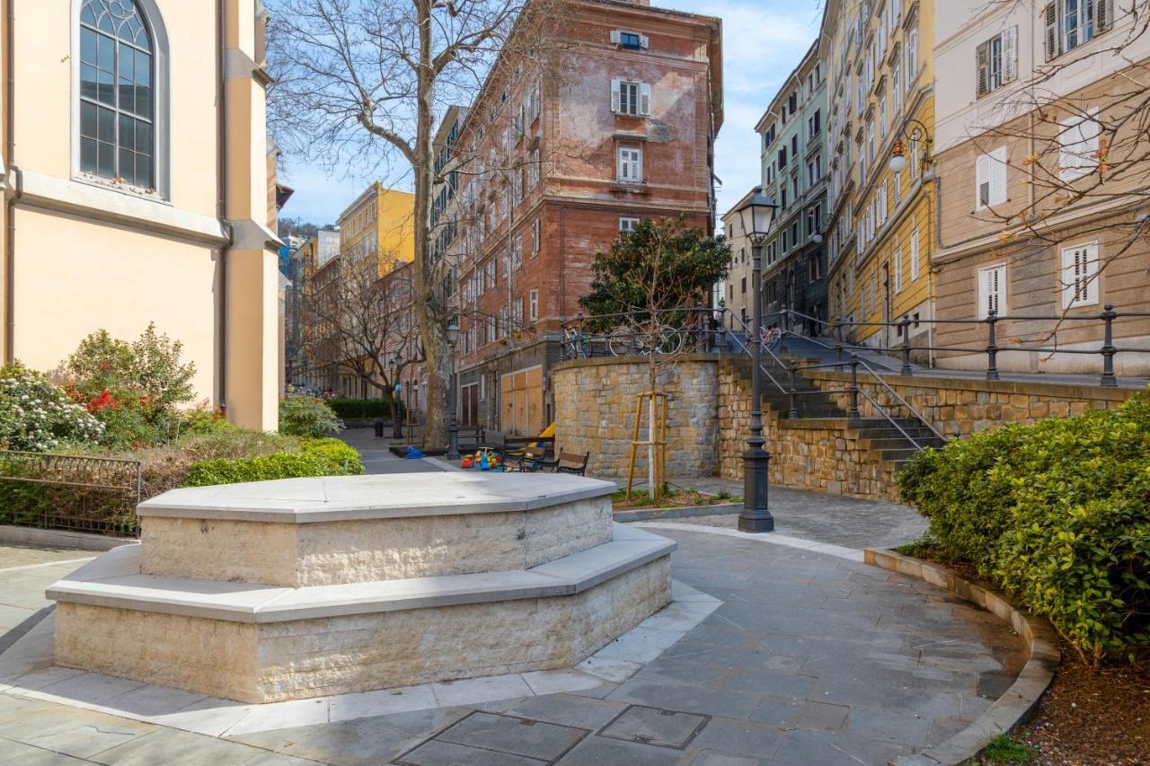 Suite Foscolo, In Piazza A Trieste Ngoại thất bức ảnh